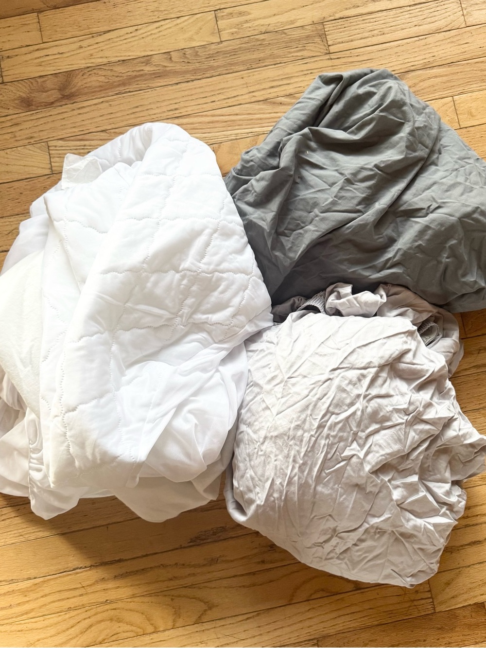 True Grip  Mainstays Twin Twin XL Bedding
Bundle Fitted Sheets Mattress Cover
